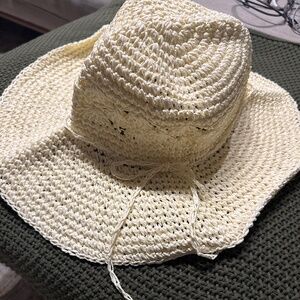 Straw beach hat